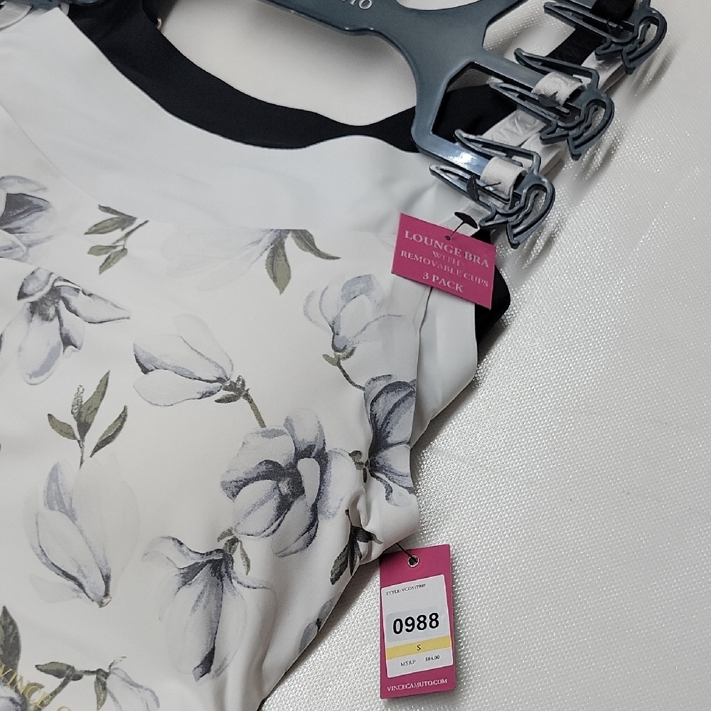 Vince Camuto Black and White Floral Crop Top - Picture 3 of 10
